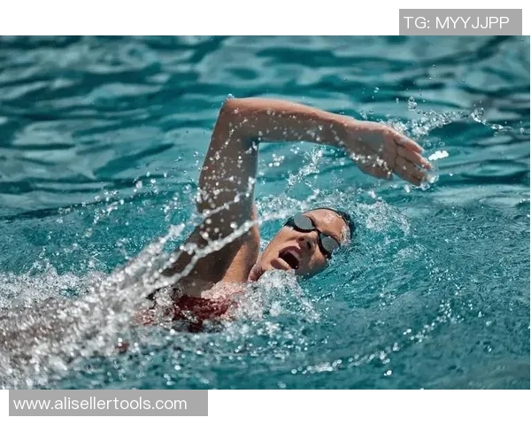 优化自由泳姿势技巧提高游泳效率与减少疲劳的有效方法解析