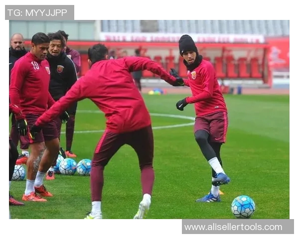 亚冠激战上港迎战素可泰全力争胜展现球队实力与决心