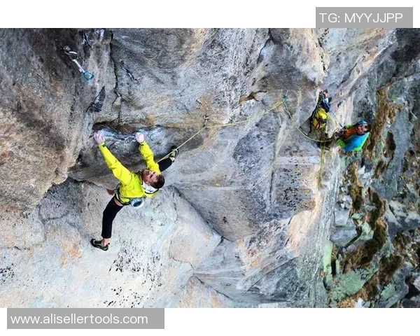 南京攀岩队在极限运动联赛中的技术表现分析与点评