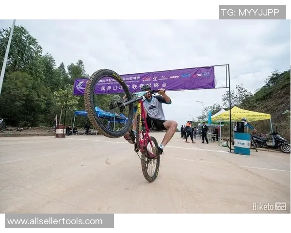 重庆极限运动队反击体系的战术探索与实践分析